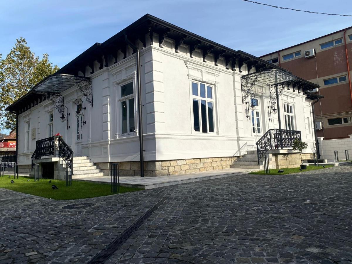 Augsburg Apart Piatra Neamt Exterior photo