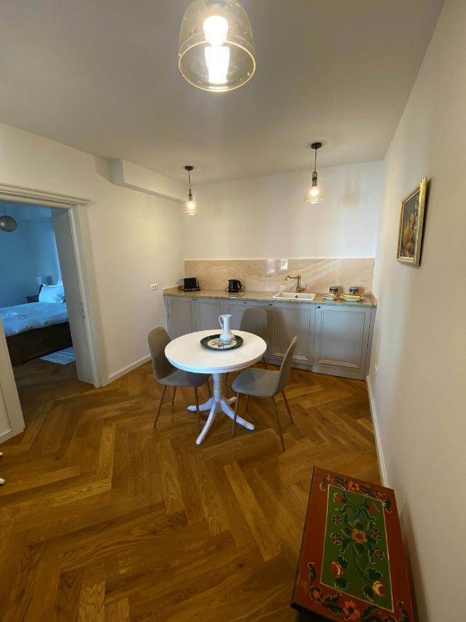 Augsburg Apart Piatra Neamt Exterior photo