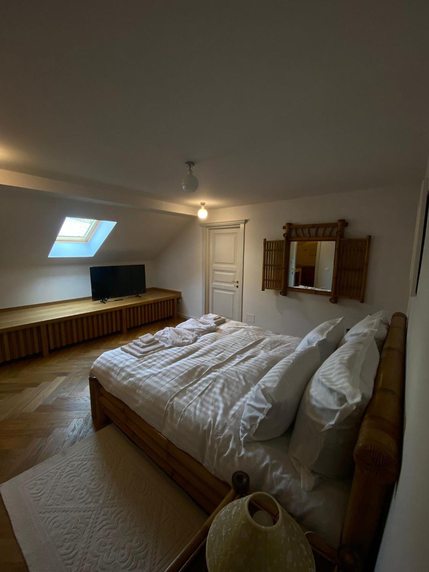 Augsburg Apart Piatra Neamt Exterior photo